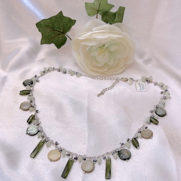 Lia sophia Mother of Pearl Necklace - Picture 2 of 9